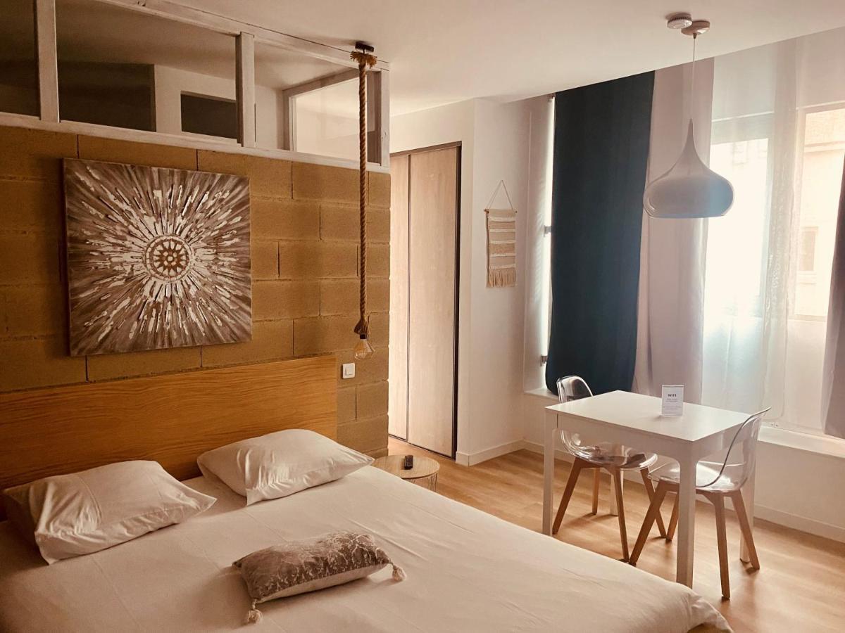 Suite 24 Appart'Hotel-3 Etoiles Le Creusot Exterior foto